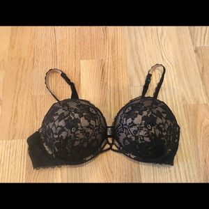 Victoria’s Secret Bombshell push-up bra 36B